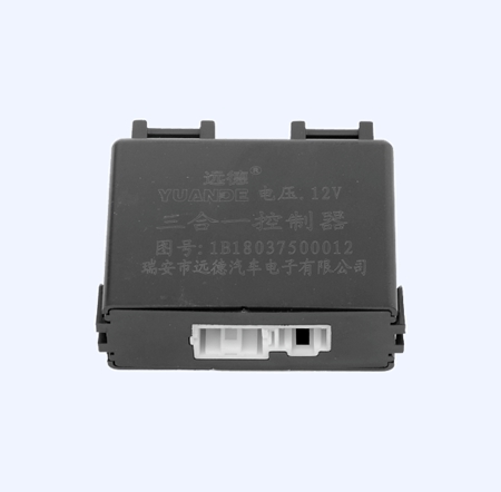 車(chē)門(mén)控制器